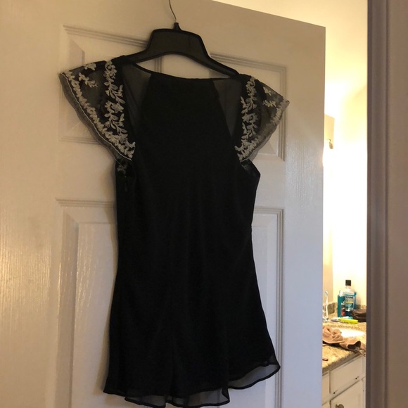 Sleeveless black dress shirt - Picture 4 of 4